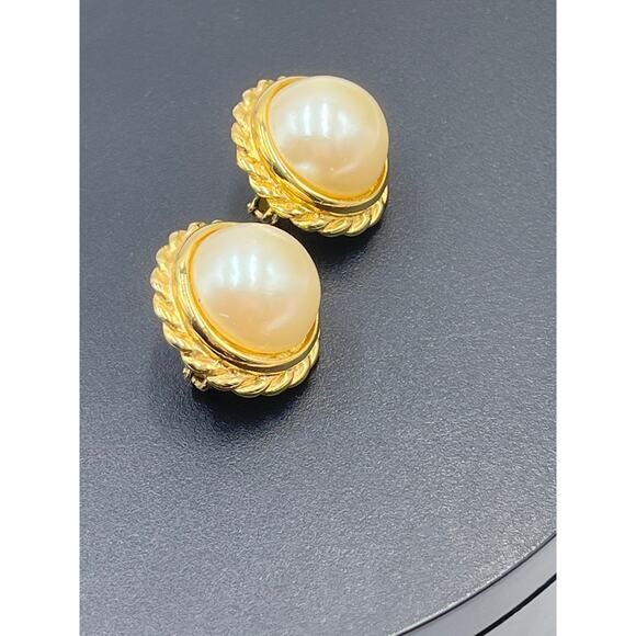 Napier Pierced Post Cream Large Faux Pearl Gold Tone Earrings Omega Backs - Picture 7 of 10